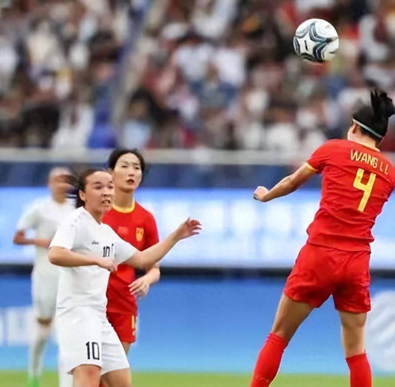 关于女足赛场火爆,球队士气高涨的信息 关于女足赛场火爆,球队士气高涨的信息