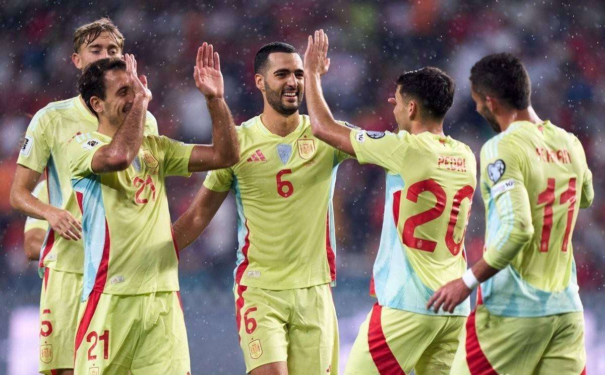 欧预赛激烈角逐:场上英雄创造辉煌的简单介绍 欧预赛激烈角逐:场上英雄创造辉煌的简单介绍