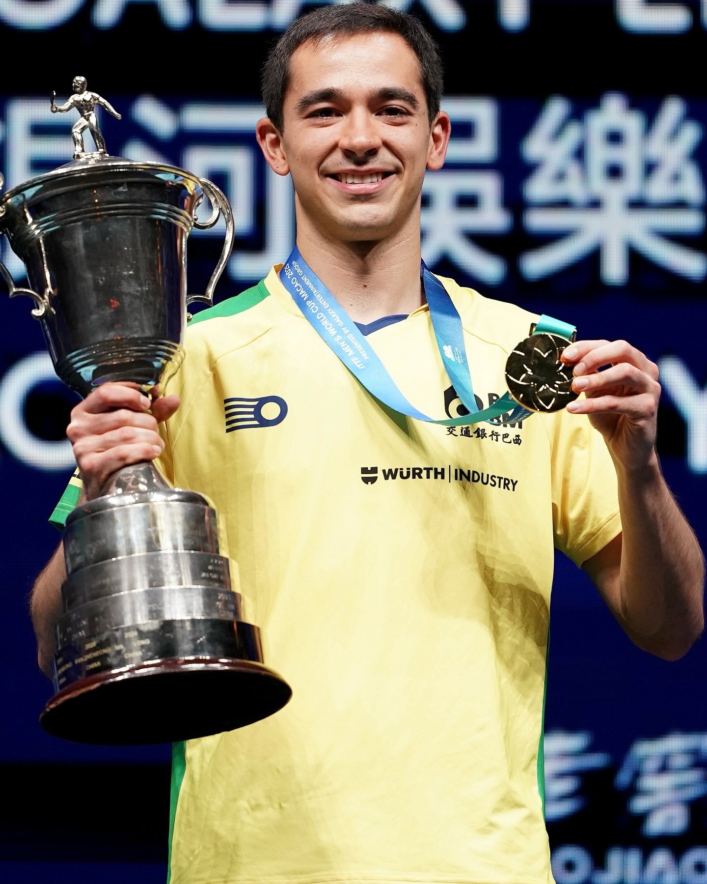 刚果球员在比赛中表现出强大实力 刚果球员在比赛中表现出强大实力