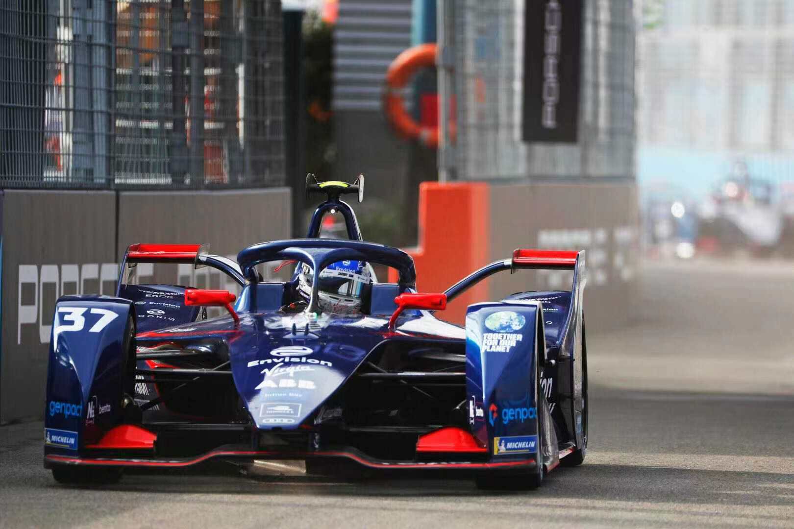 愛丁堡取得胜利,领跑积分榜 愛丁堡取得胜利,领跑积分榜