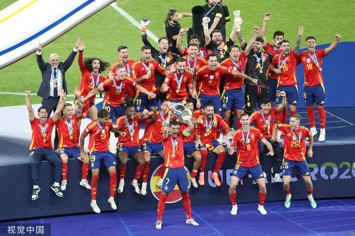 西班牙重夺欧洲联赛冠军,卫冕成功 西班牙重夺欧洲联赛冠军,卫冕成功