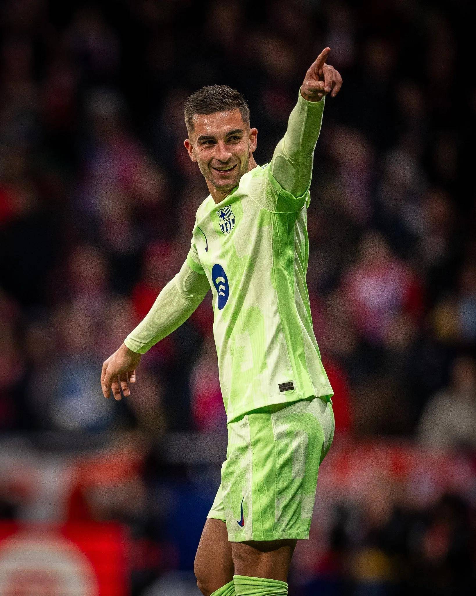 包含马竞稳固中场控制,持续施压对手制造机会的词条 包含马竞稳固中场控制,持续施压对手制造机会的词条