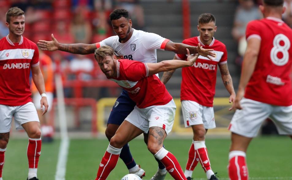 利兹联主场失利，球队战绩下滑不可思议的简单介绍