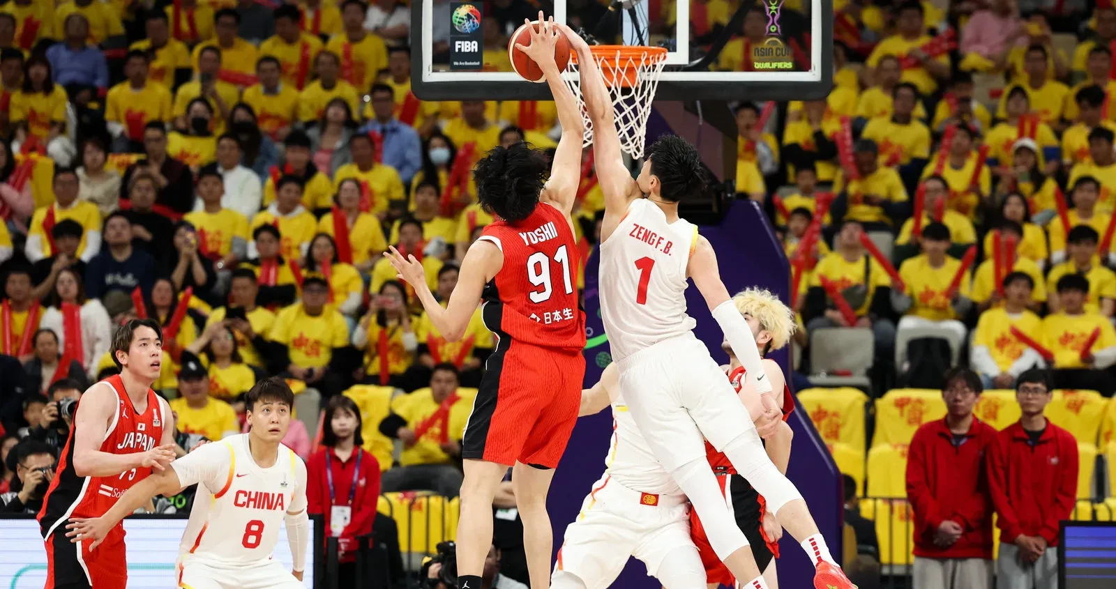 中国队碾压日本队，梁靖崑点燃赛场