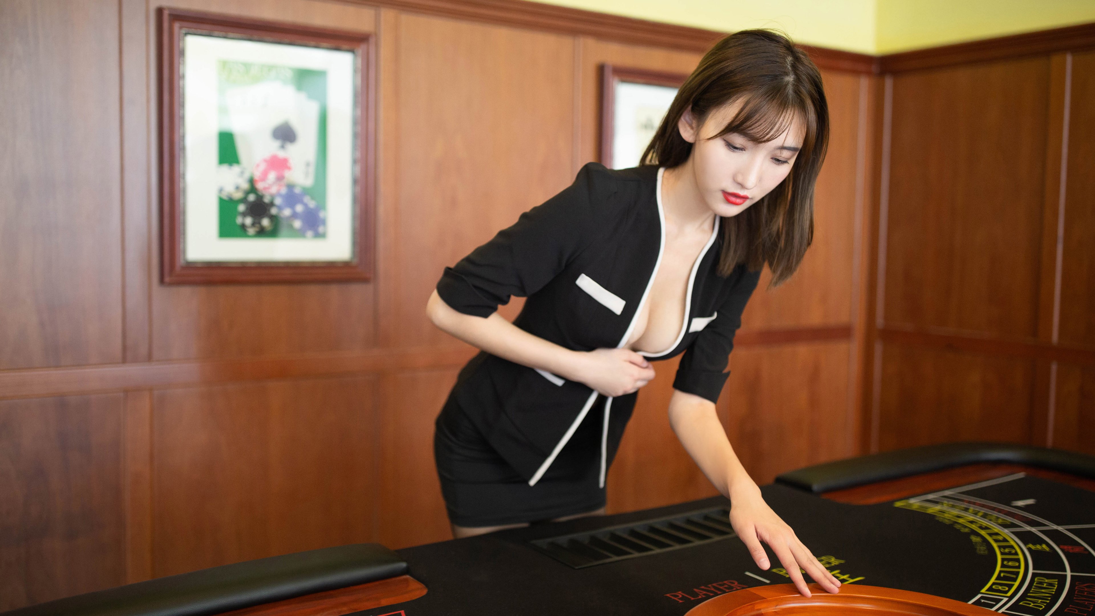 雷火电竞简介-速度的终极对决，当牙买加闪电鏖战拜仁黑色飓风