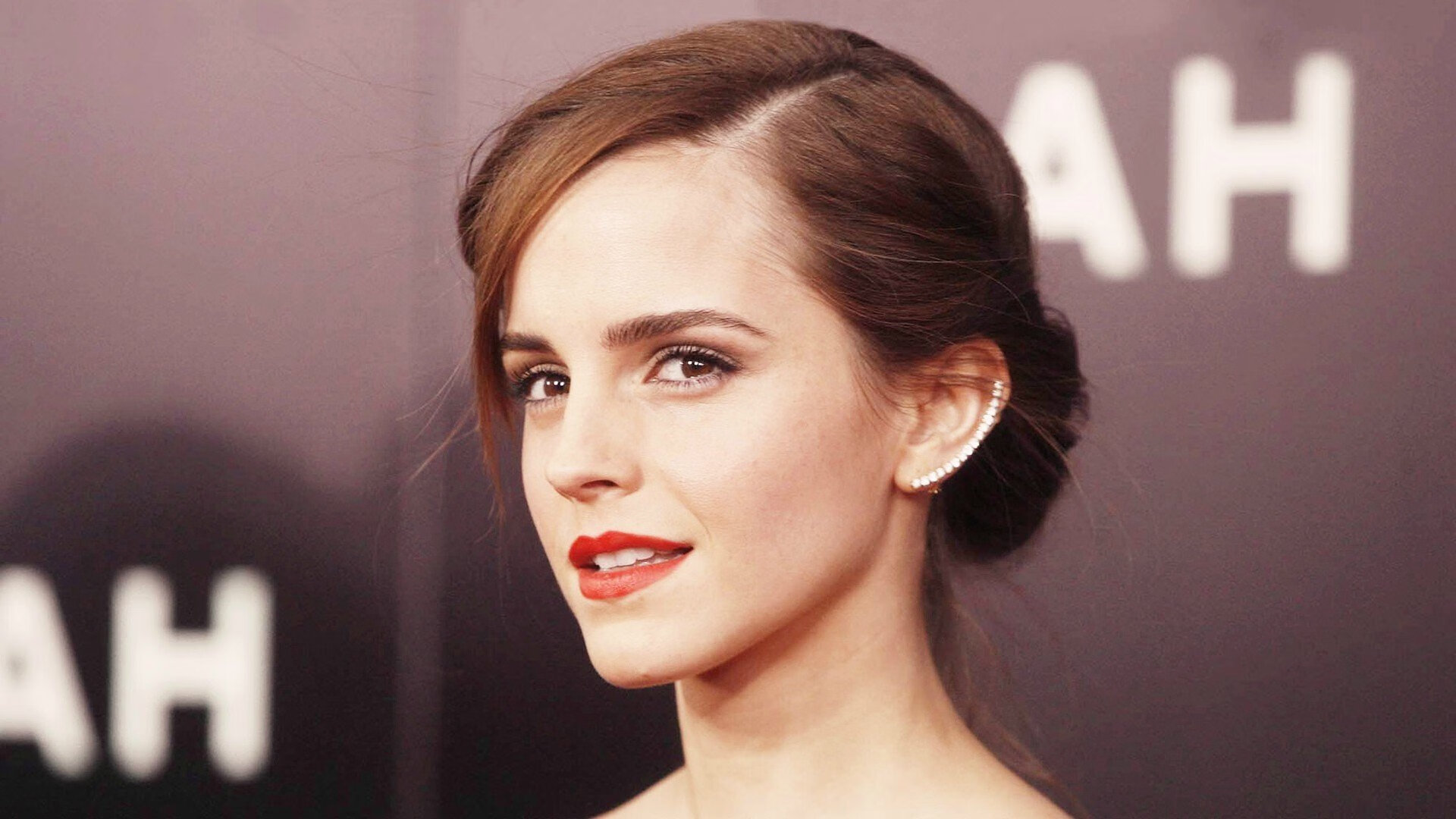 错位时空的终极对决，当东海岸铁血跨域狙击西北狼